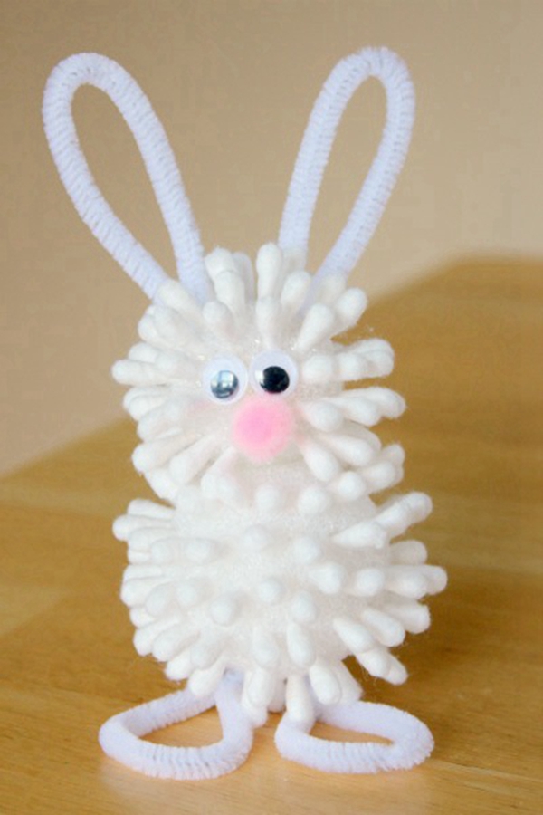A delightful Q-tip bunny, perfect for Easter crafting and decoration.
