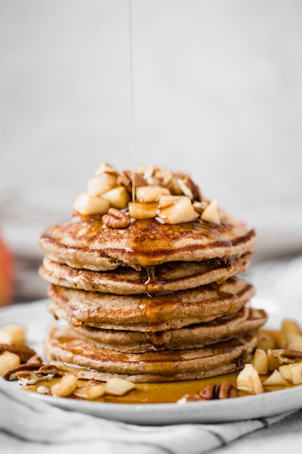 Delicious and healthy apple pancakes, a gluten-free breakfast delight.